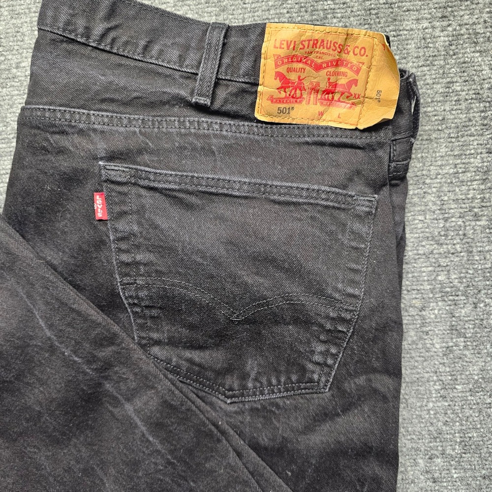 Levis 501 Original Fit Black Denim Jeans Mens 46x30 Button Fly Straight Leg